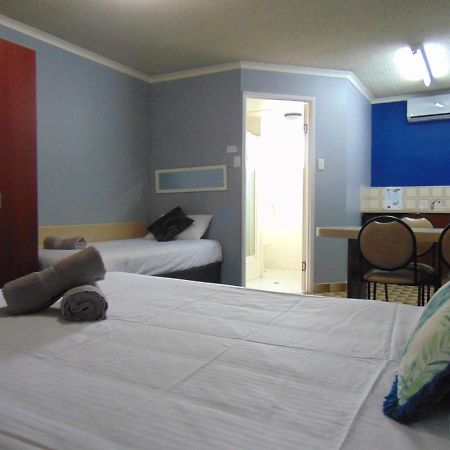 Rockhampton Court Motor Inn 외부 사진