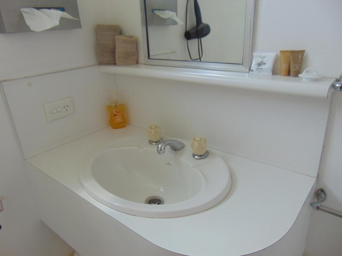 Rockhampton Court Motor Inn 외부 사진