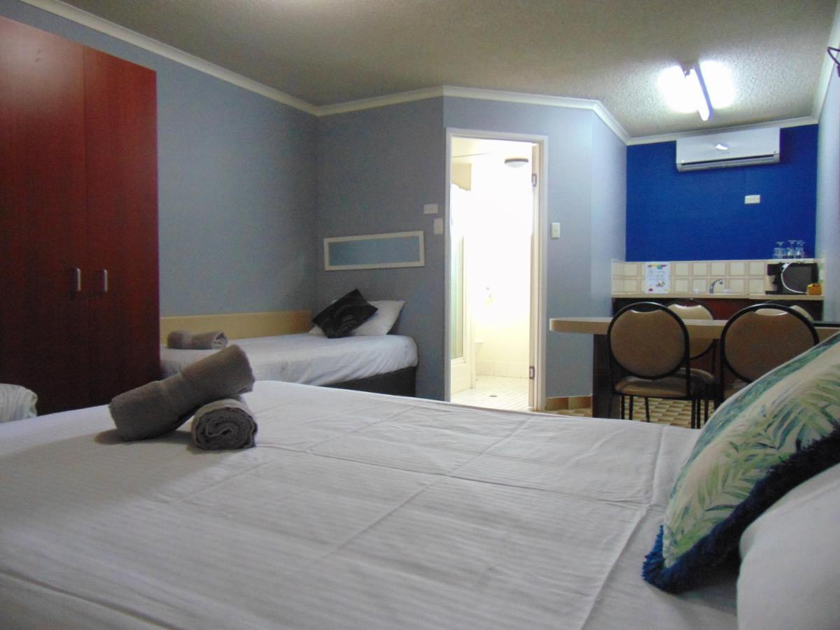 Rockhampton Court Motor Inn 외부 사진