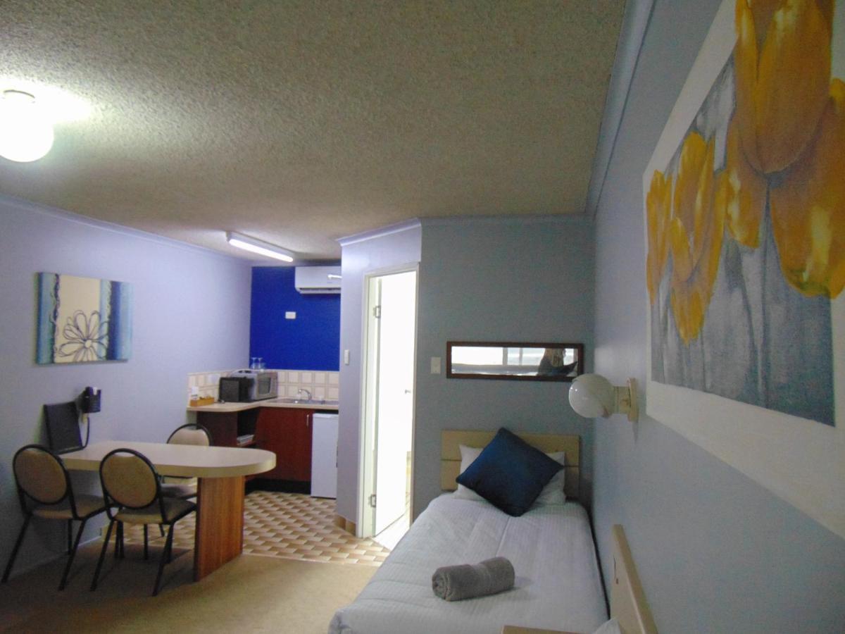 Rockhampton Court Motor Inn 외부 사진