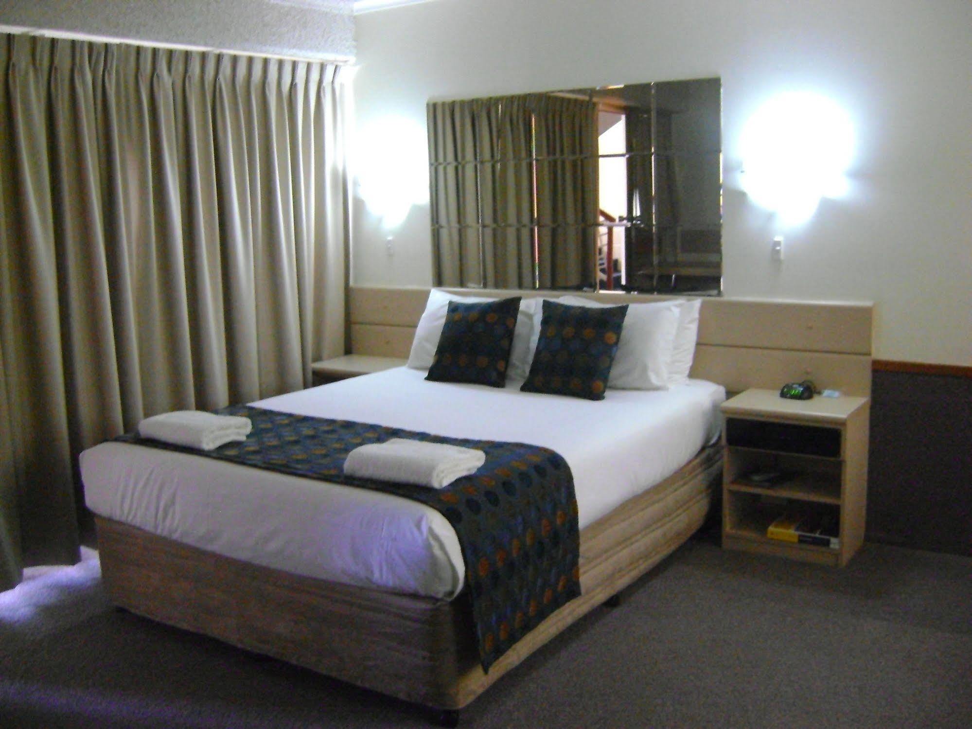 Rockhampton Court Motor Inn 외부 사진